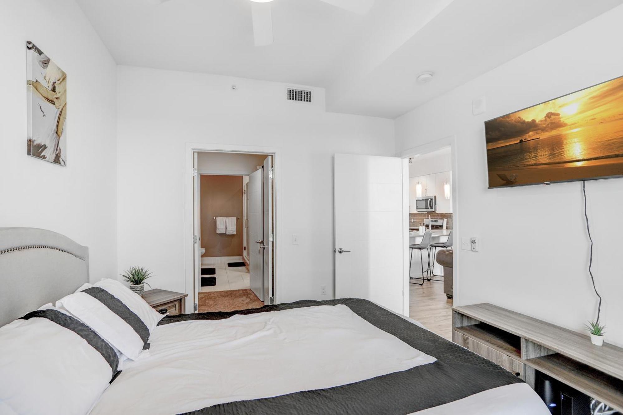 Downtown Tampa Gem 1-Bd W/Pool, Gym, & Sky Lounge Apartment Екстериор снимка